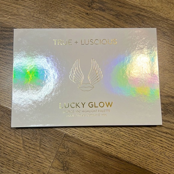 TRUE + LUSCIOUS Lucky Glow Palette - Picture 5 of 7